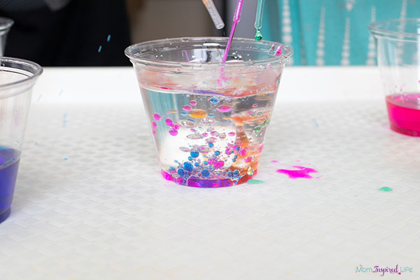 Water & Oil Experiment summer indoor activity for kids 