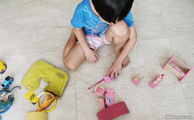 Scavenger Hunts Indoor solo play game with toys