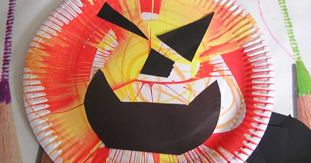 Colorful spin artwith paper plates